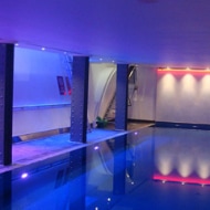 Swimming pool wall lighting